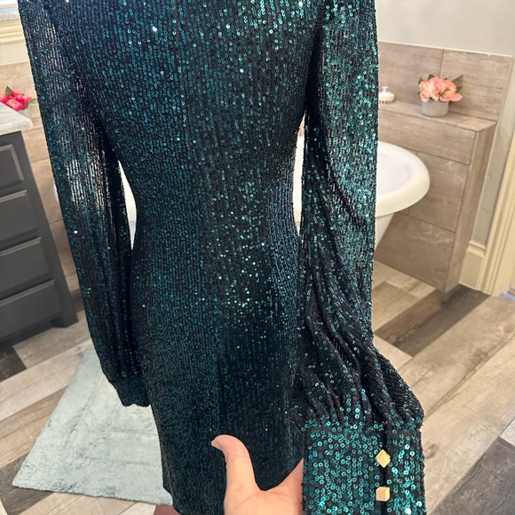 Ieena Mac Duggal Emerald Sequin Green Dress With Long Sleeves Gold Buttons 6 - Picture 9 of 15